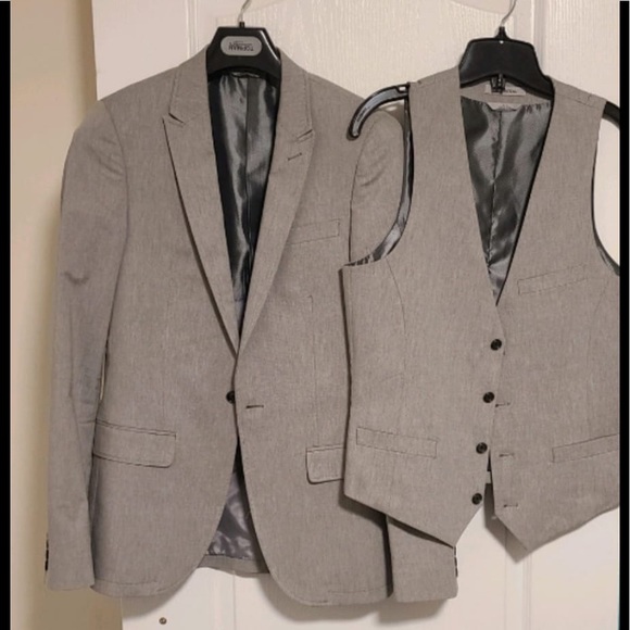 Le Chateau Men's Grey Blazer and Vest - Size 36 Slim Fit - Picture 1 of 1